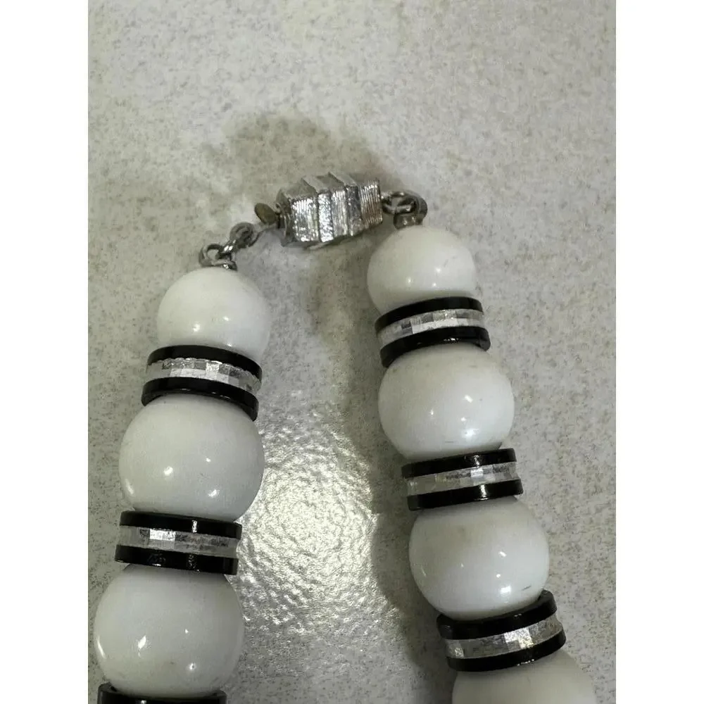 VTG Mod White Lucite Bead Necklace Black Silver Spacer 24”